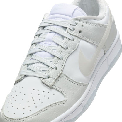 WMNS Nike Dunk Low