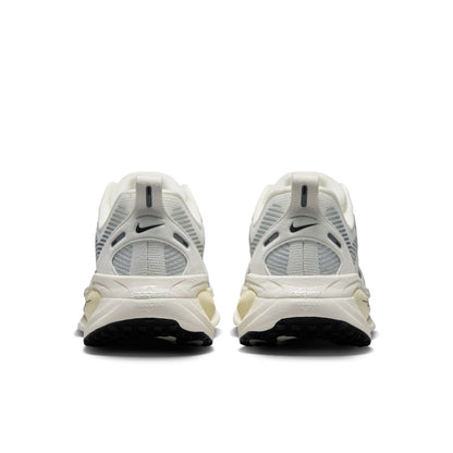 WMNS Nike Zoom Vomero 18