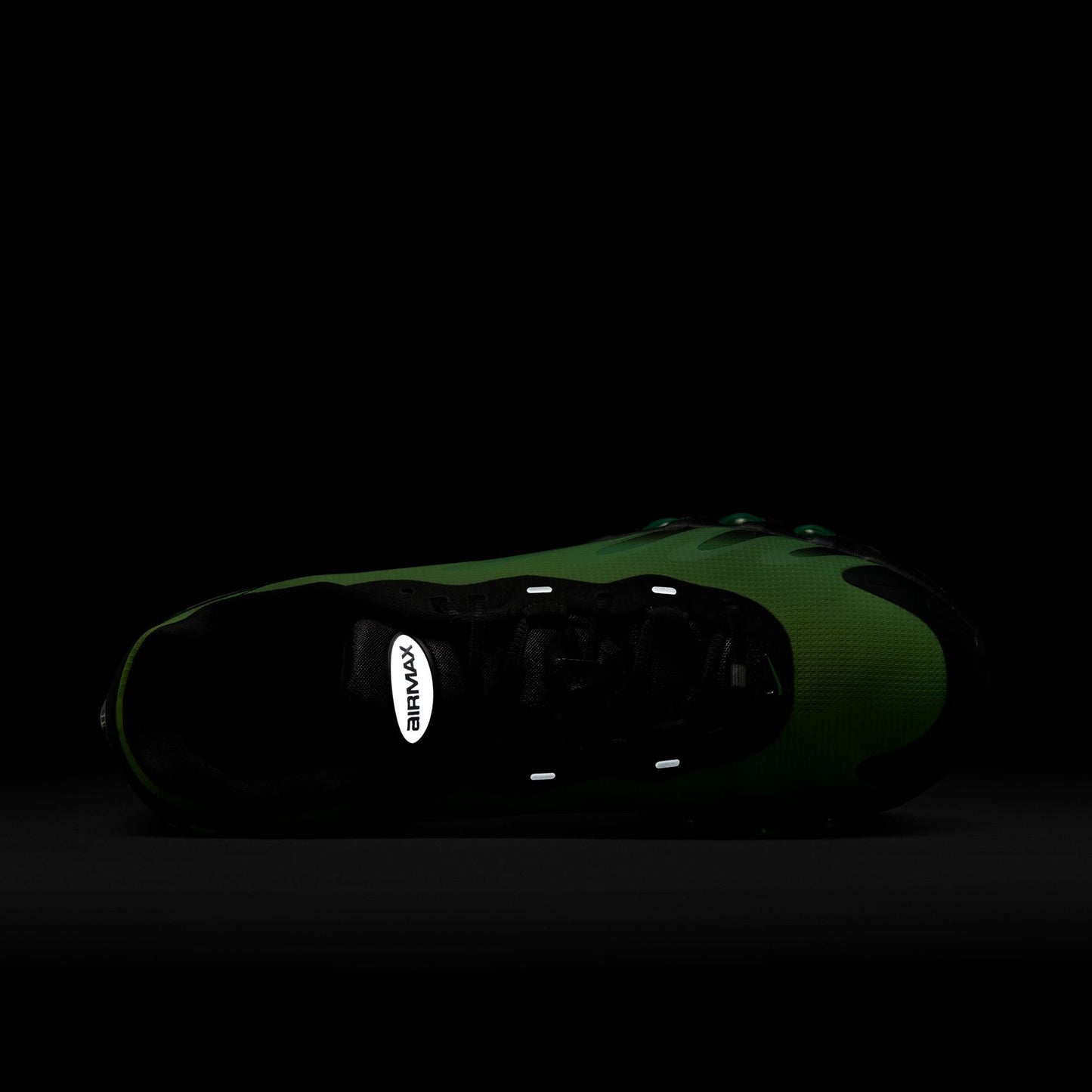 Nike Air Max DN8 Green Strike