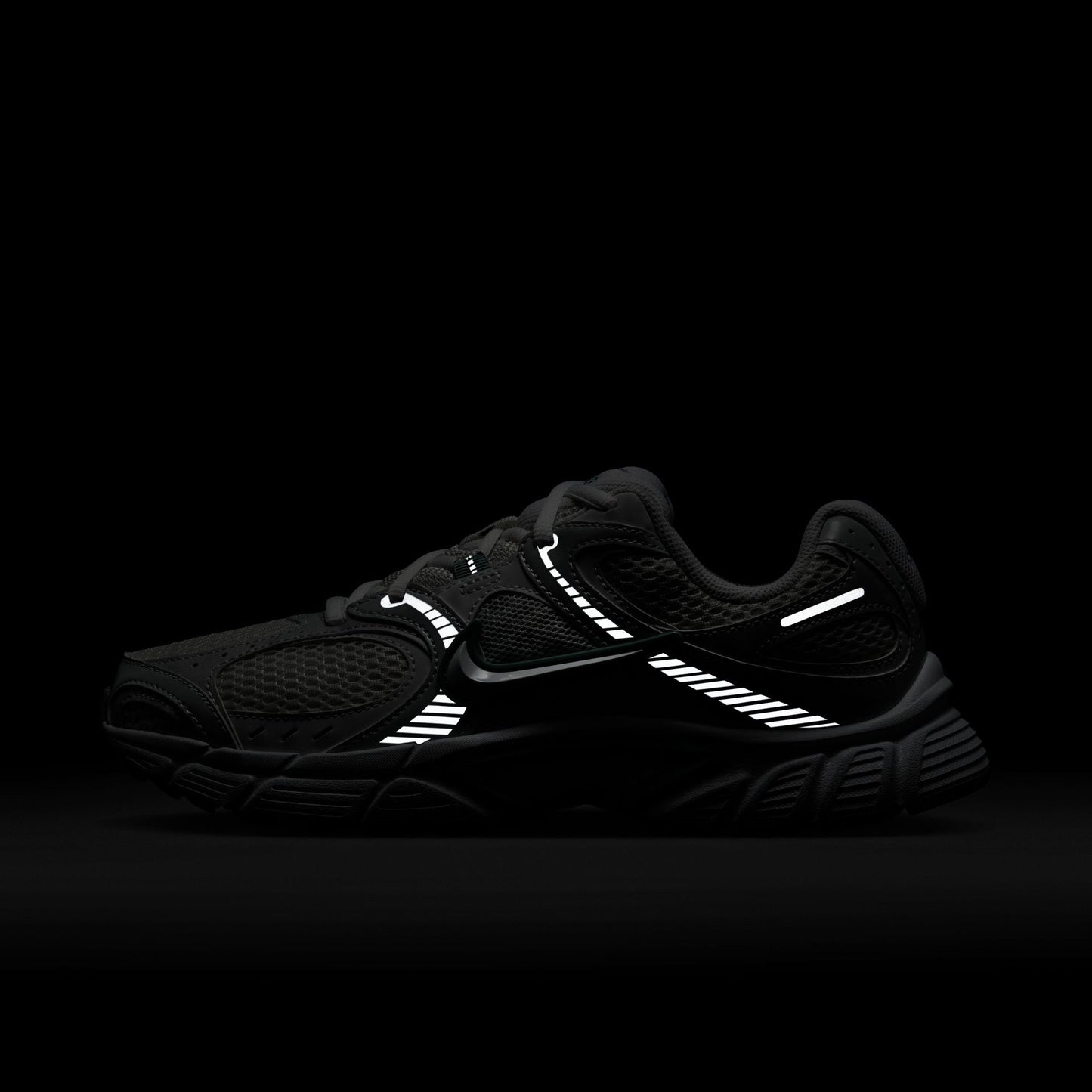 WMNS Nike V5 RNR