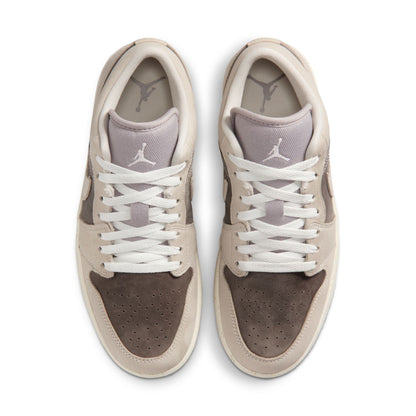 WMNS Nike Air Jordan 1 Retro Low SE
