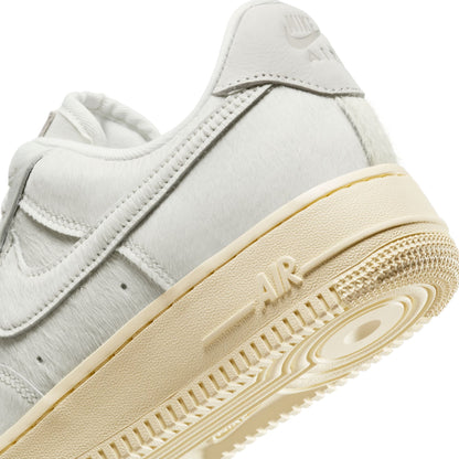 WMNS Nike Air Force 1 '07