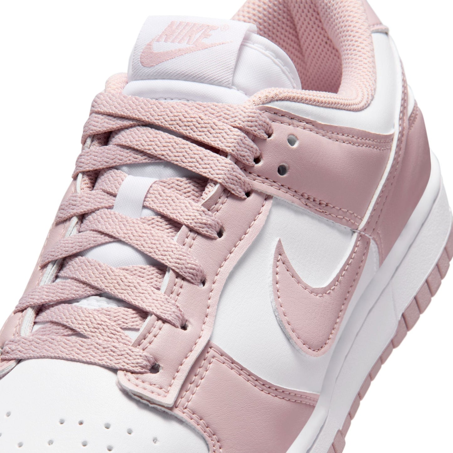 W Nike Dunk Low