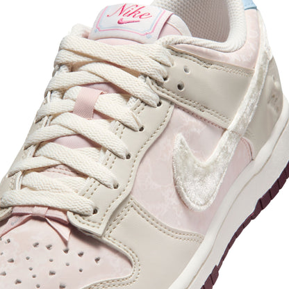 WMNS Nike Dunk Low Valentine’s Day ❤️￼