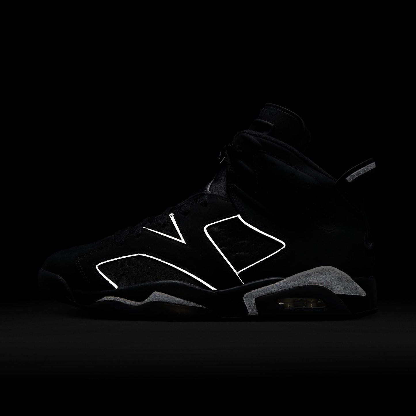 Nike Air Jordan 6 Retro Cap and Gown