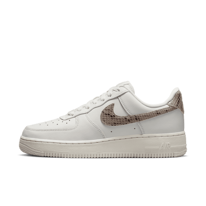 WMNS Nike Air Force 1 '07