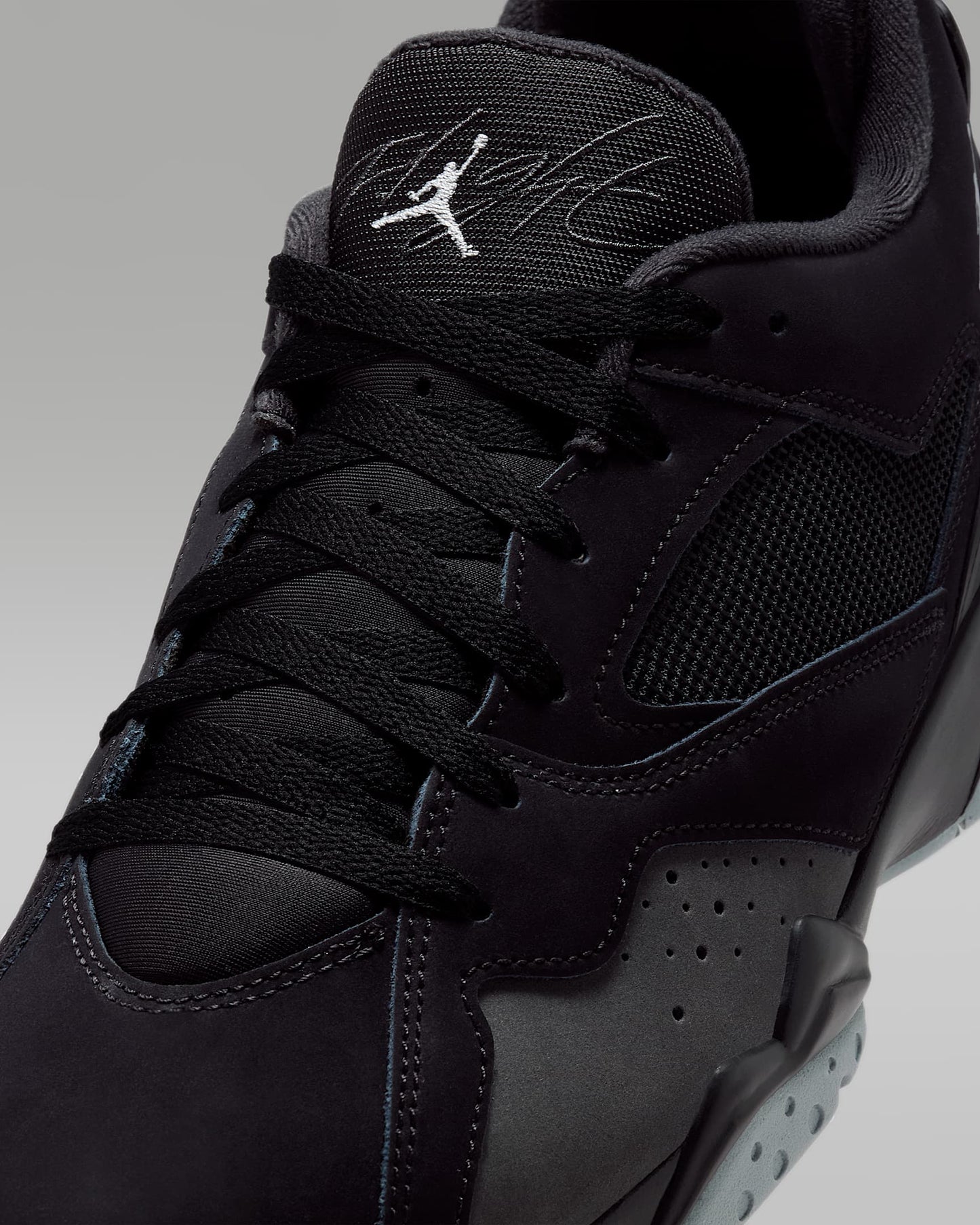 Nike Men's Mvp 92 Shoes - Black / Wolf Grey / Anthracite