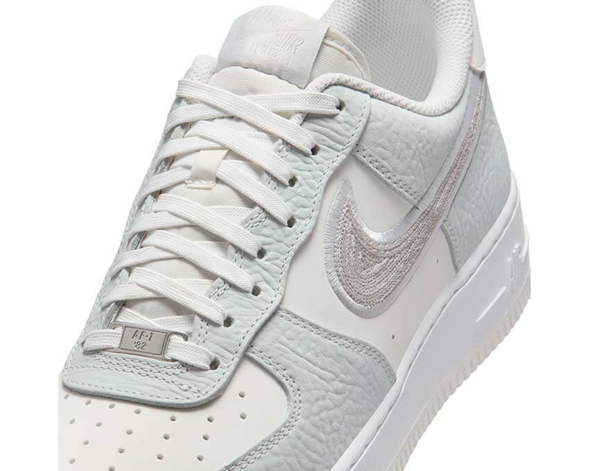 Nike Air Force 1 '07 Lv8 "Vast Grey"