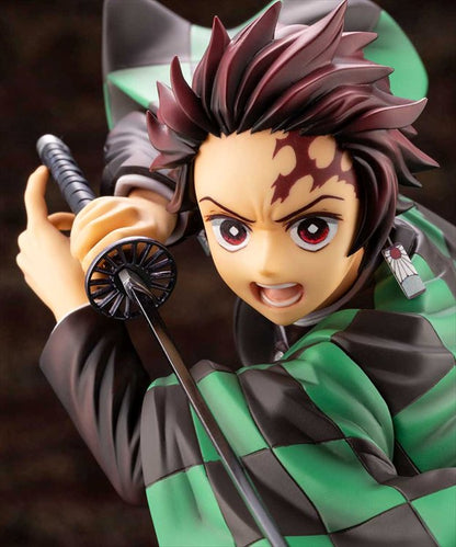 Demon Slayer - 1/8 Tanjiro Kamado ARTFX J Figure
