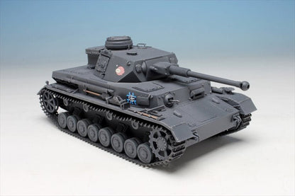 Girls and Panzer - 1/35 Pz.Kpfw.IV Panzer Tank Ausf. D Team Ankou with Prepainted Figures
