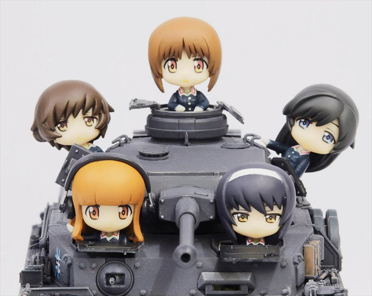 Girls and Panzer - 1/35 Pz.Kpfw.IV Panzer Tank Ausf. D Team Ankou with Prepainted Figures