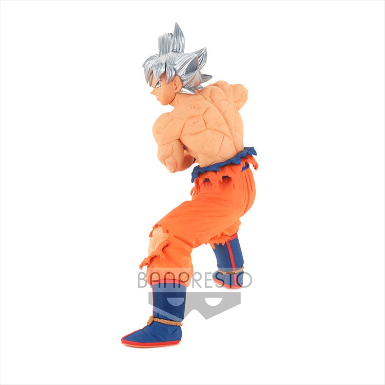 Dragon Ball Super - Goku Ultra Instinct Prize Figure