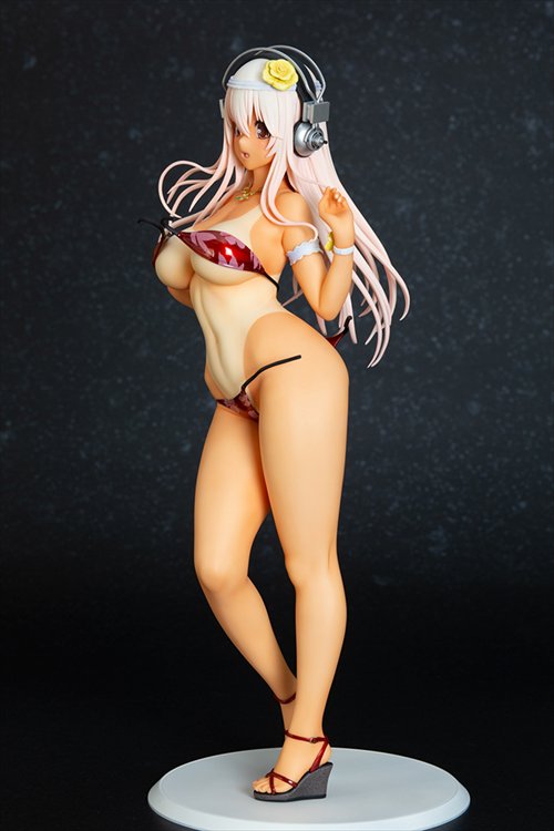 Super Sonic - 1/4.5 Super Sonico Summer Vacation Ver. Sun Kissed PVC Figure