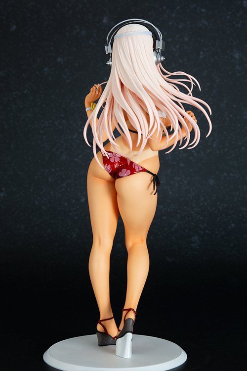 Super Sonic - 1/4.5 Super Sonico Summer Vacation Ver. Sun Kissed PVC Figure