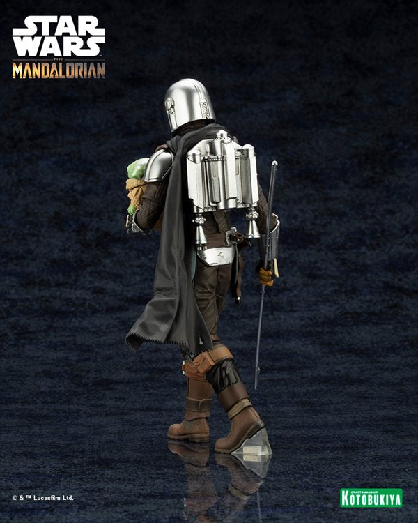 The Mandalorian - 1/7 Mandalorian and Grogu With Beskar Staff Figure