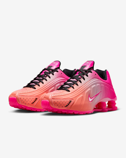 Nike Women's Shox R4 Shoes - Hyper Pink / Pink Foam / Black