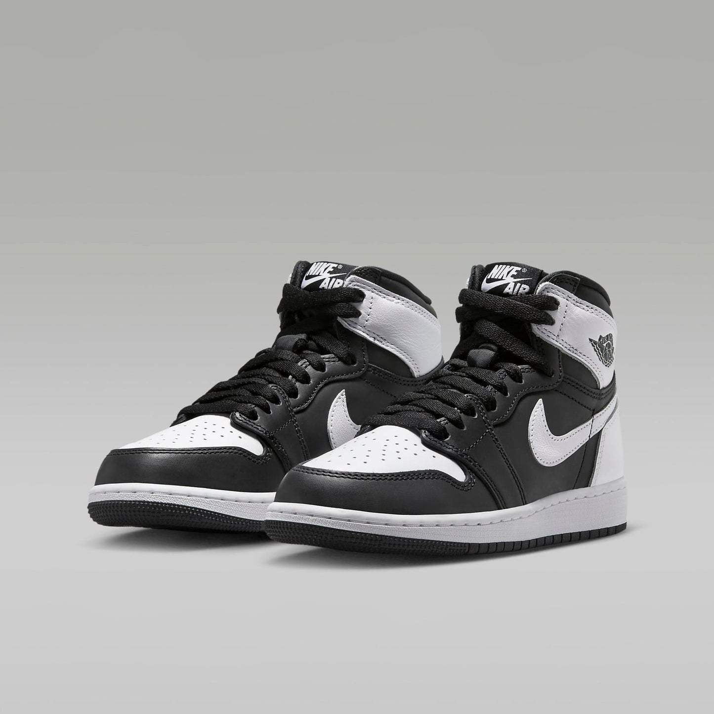 Nike Kids' Air Jordan 1 High OG Shoes - Black / White