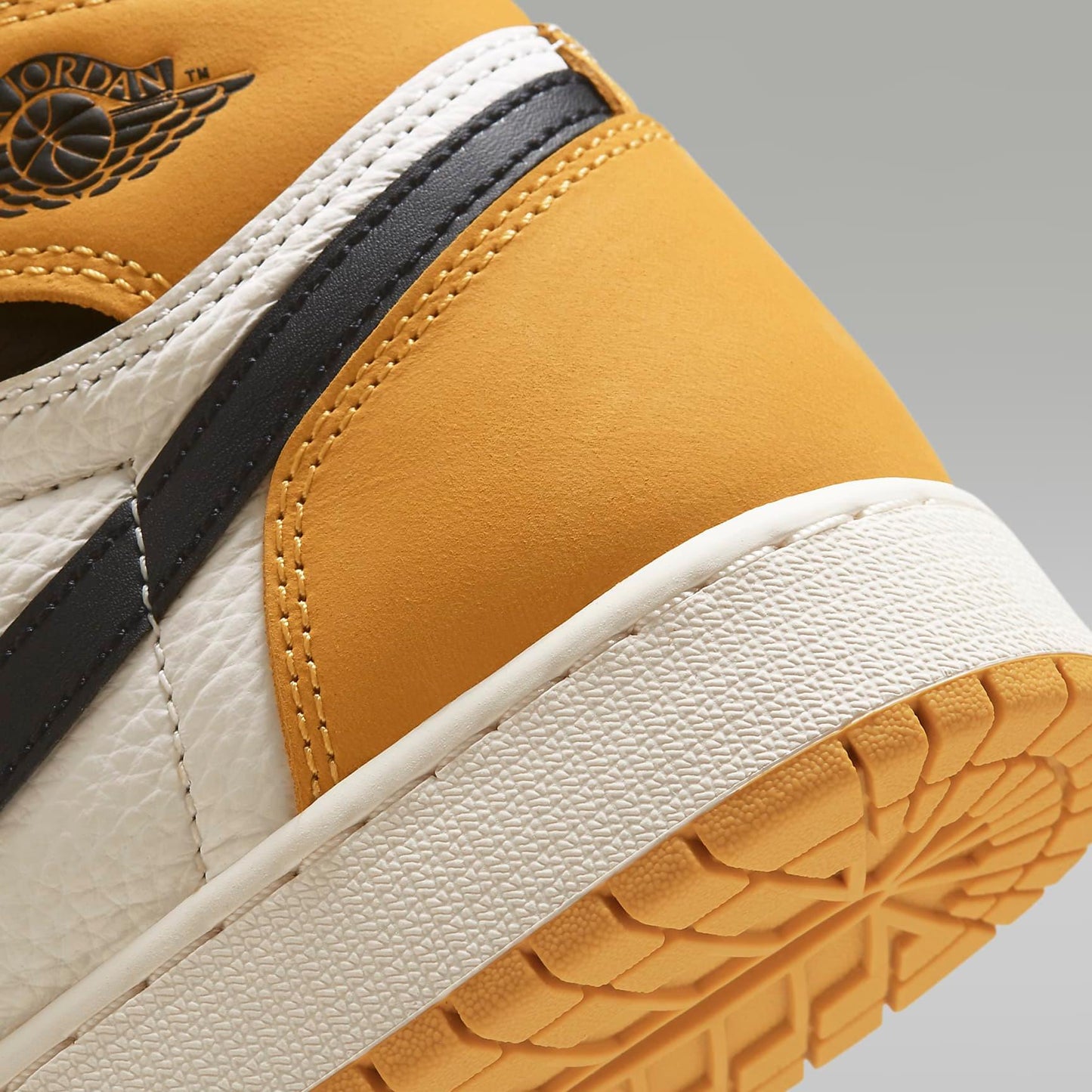 Nike Kids' Air Jordan 1 High OG Shoes - Yellow Ochre / Sail / Black