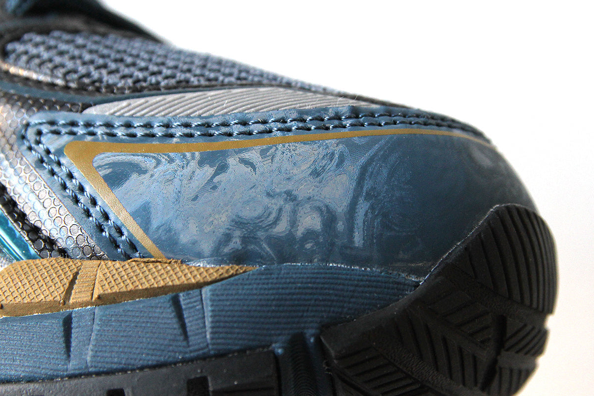 UB10-S Gel-Kayano 20
