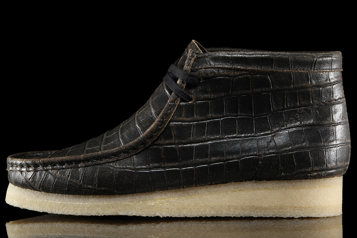 Wallabee Boot Black Crocodile Distress
