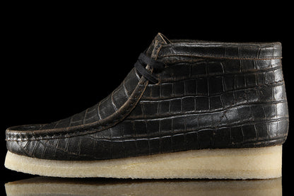 Women's Wallabee Boot Black Crocodile Distress