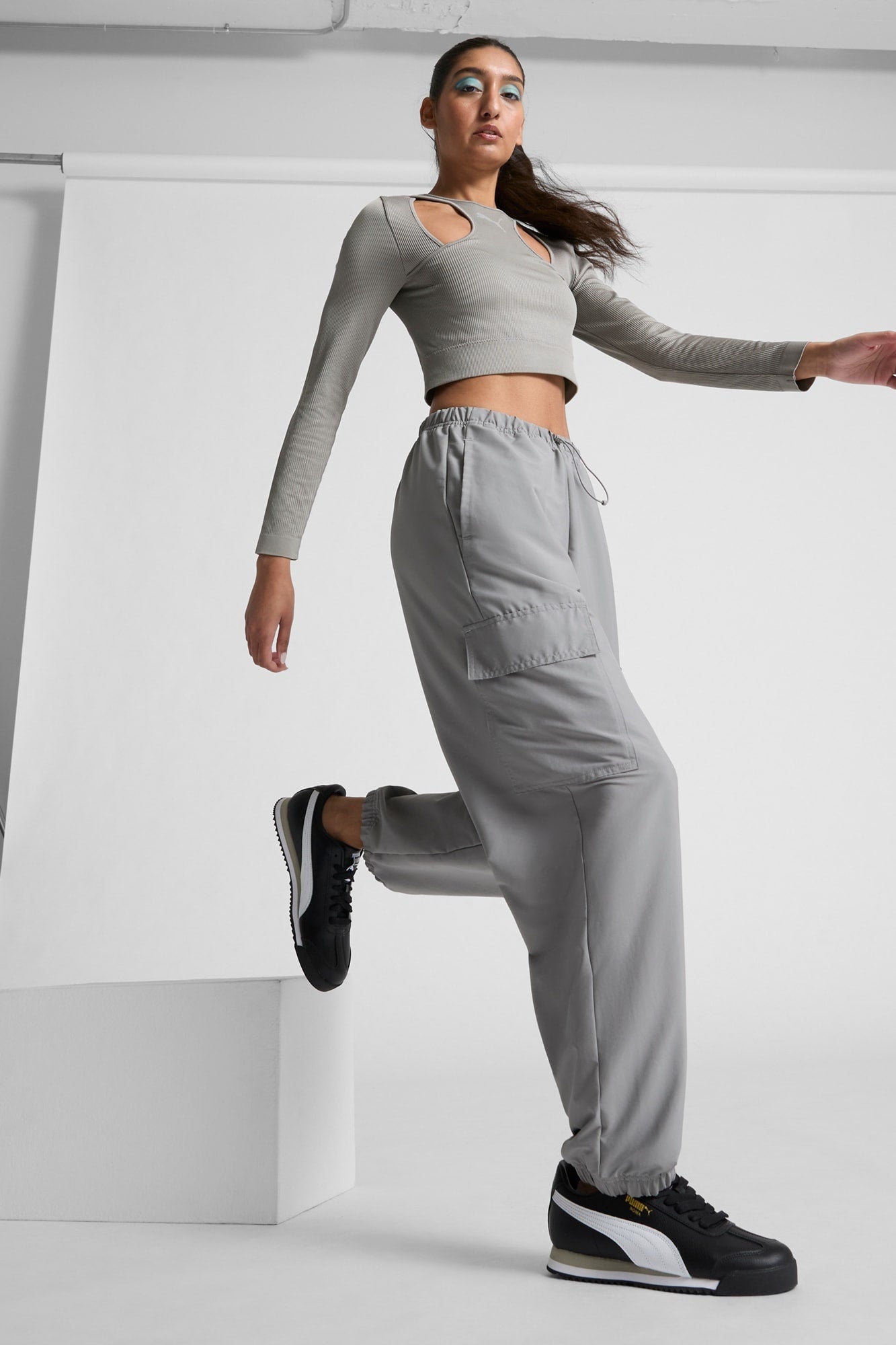 Puma Women's Roma Shoes - Black / White / Smokey Gray