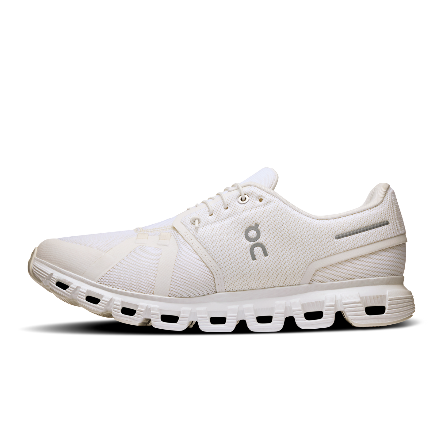 On Running Men's Cloud 6 Wide Shoes - White / White