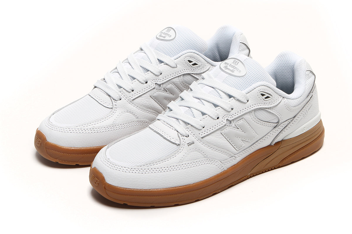 933 - Standard & Wide