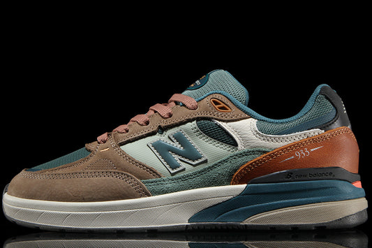 933 - Standard & Wide