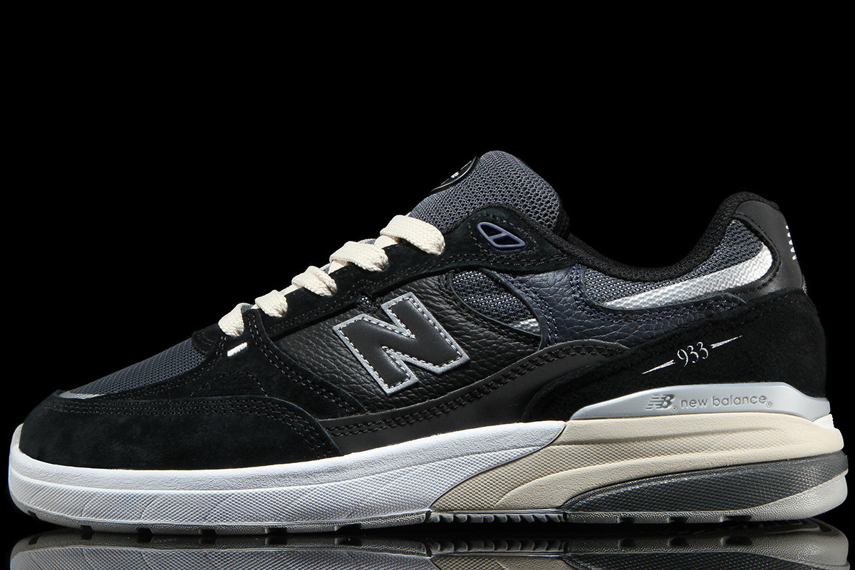933 - Standard & Wide