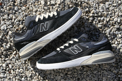933 - Standard & Wide