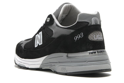 993