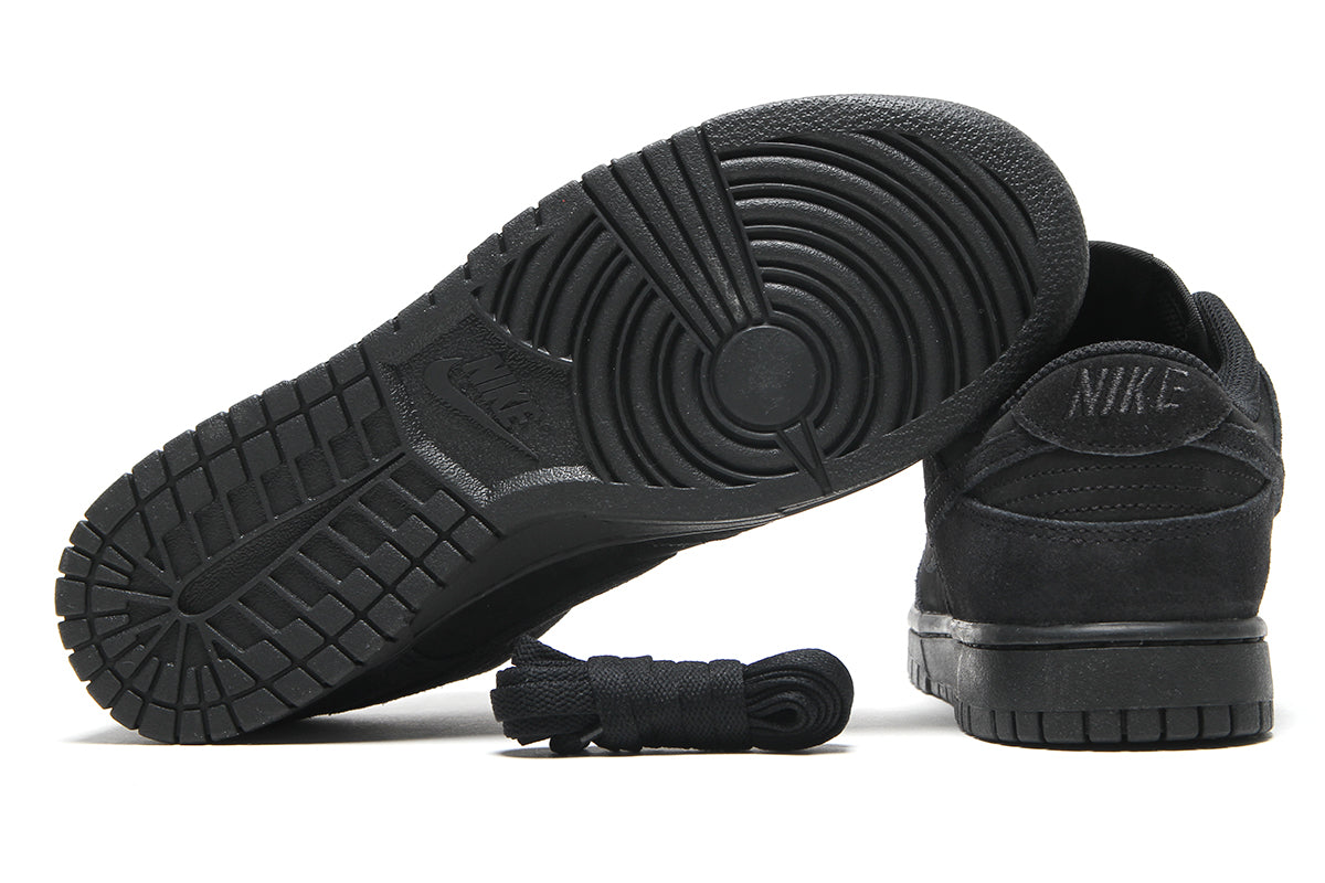 Dunk Low Retro SE