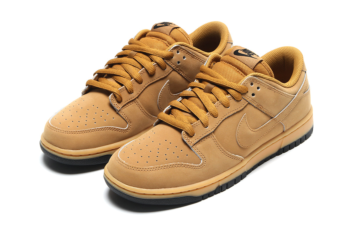 Dunk Low Retro SE