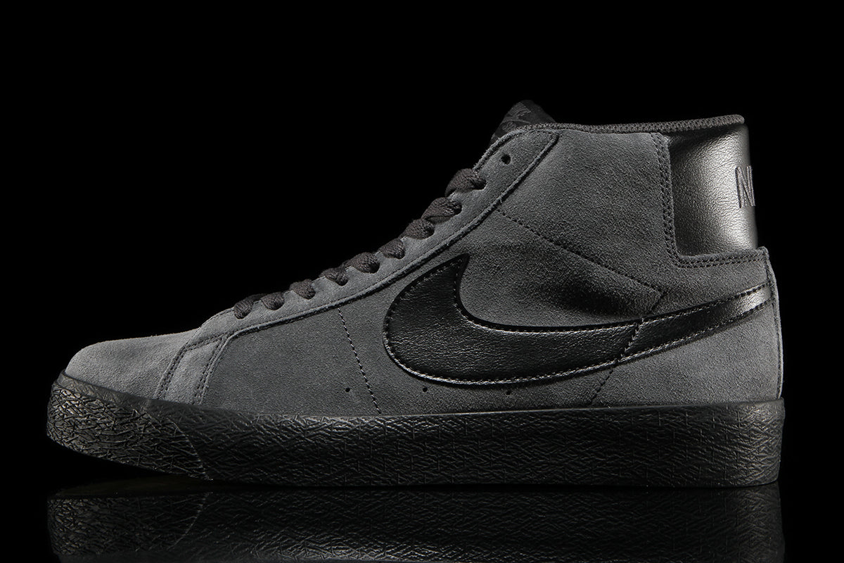 Zoom Blazer Mid