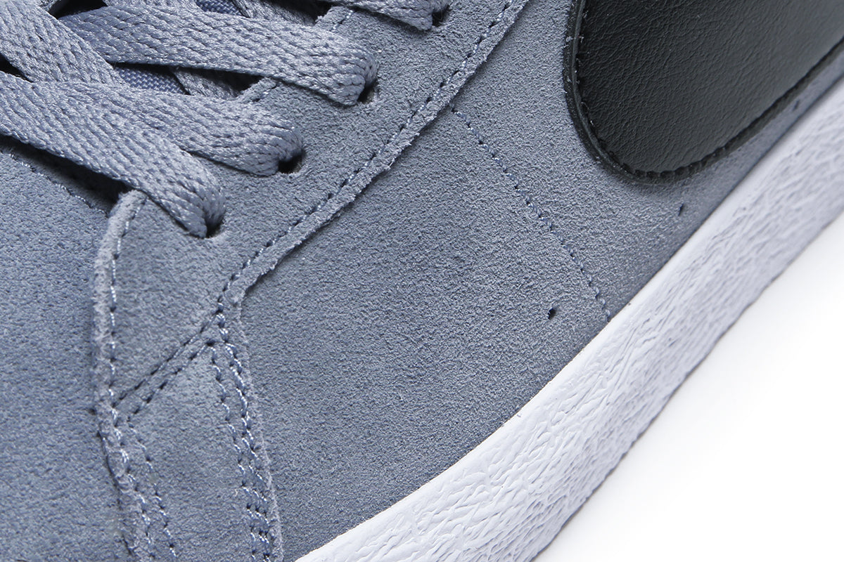 Zoom Blazer Mid