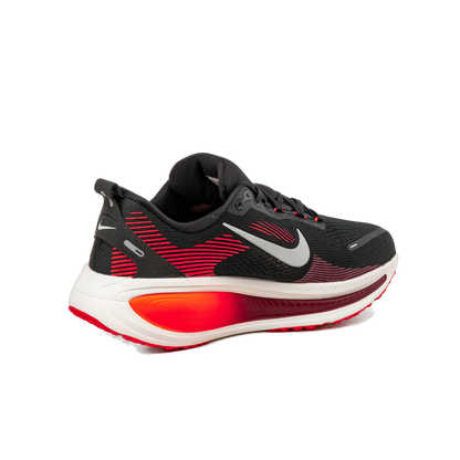 Nike Men's Vomero 18 Shoes - Black / Bright Crimson