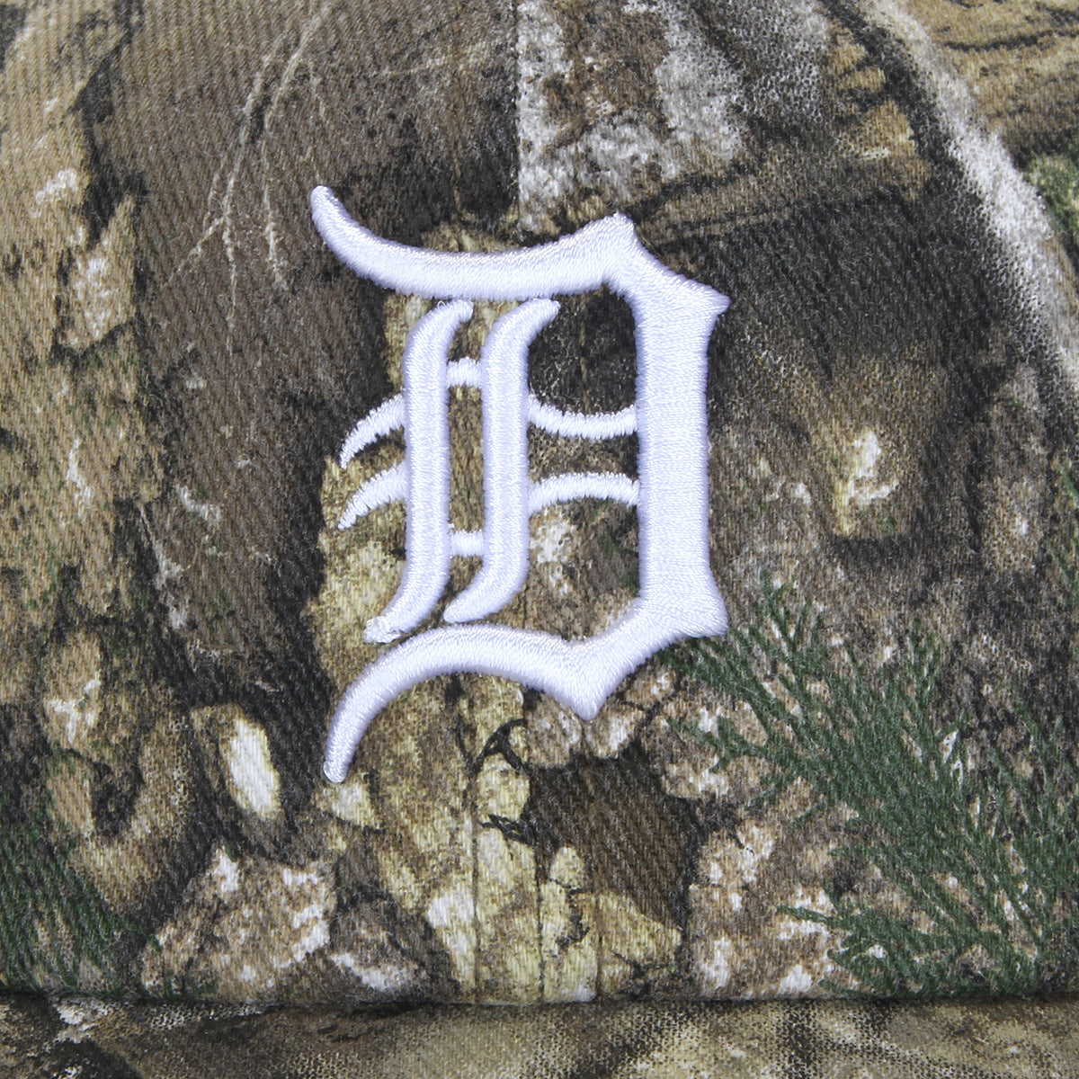 '47 for the Detroit Tigers Realtree Captain RL