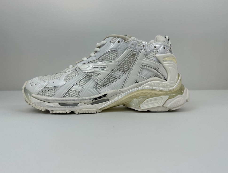 Runner Sneakers