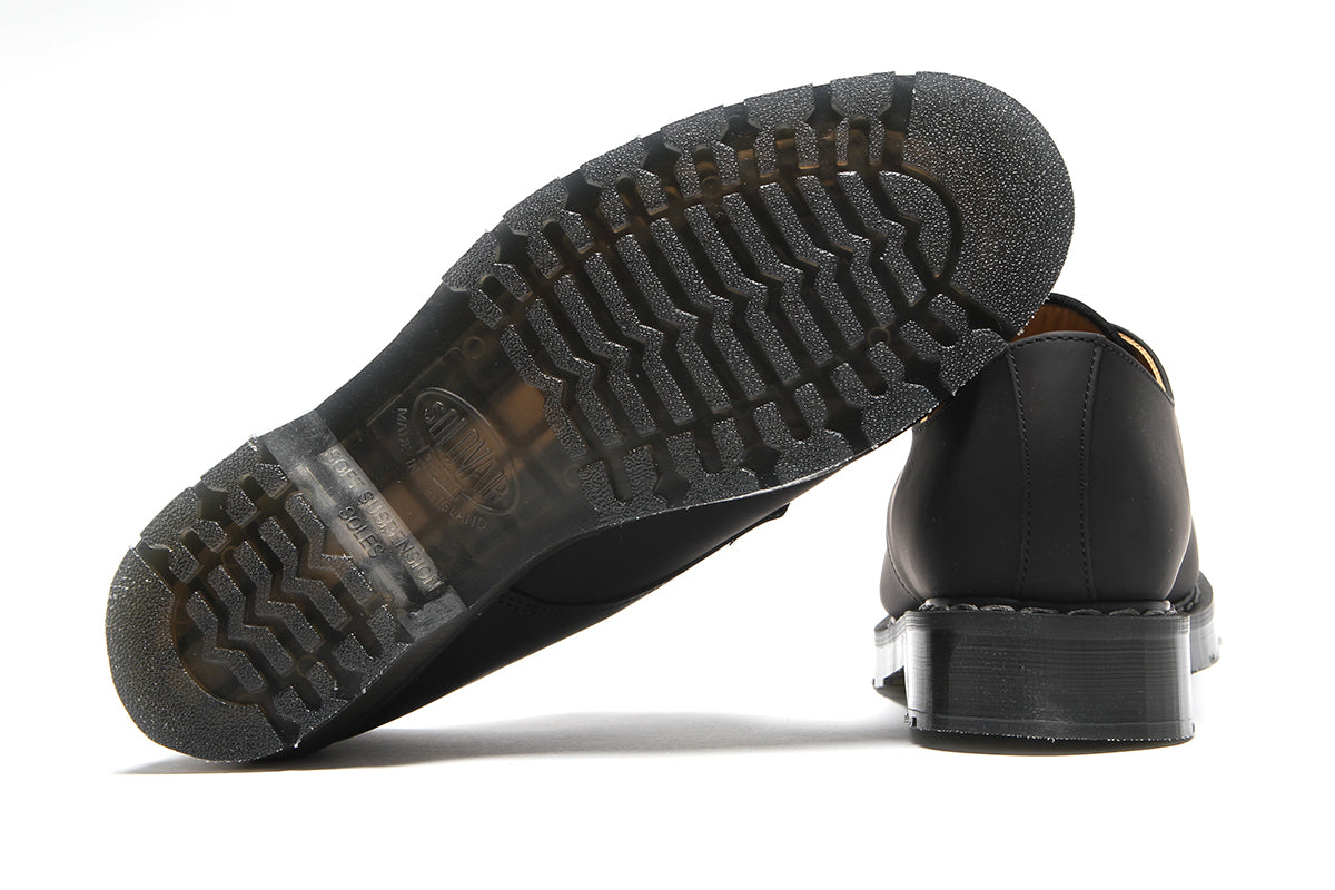 Greasy Gibson Shoe