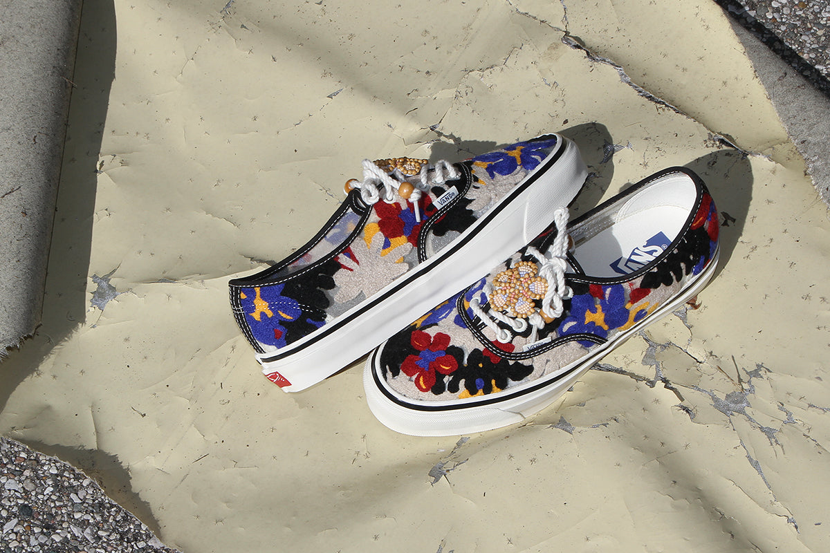 LX Authentic 44 Needlework